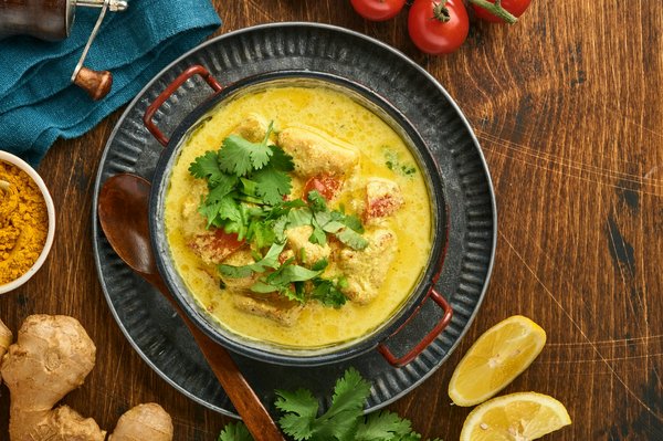 Wie bereitet man zu Hause ein authentisches indisches Curry zu?