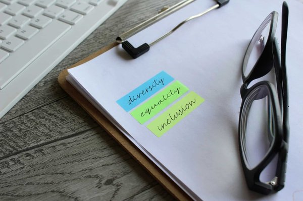 Wie baut man eine inklusive Unternehmenskultur auf?